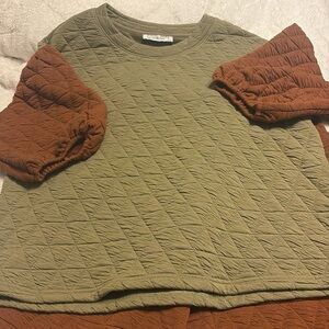 NWOT See and Be Seen cozy outfit size small